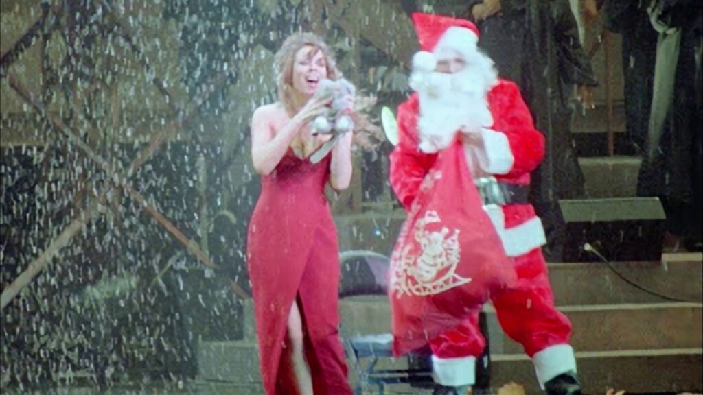 Mariah Carey Santa Claus is Comin' to Town